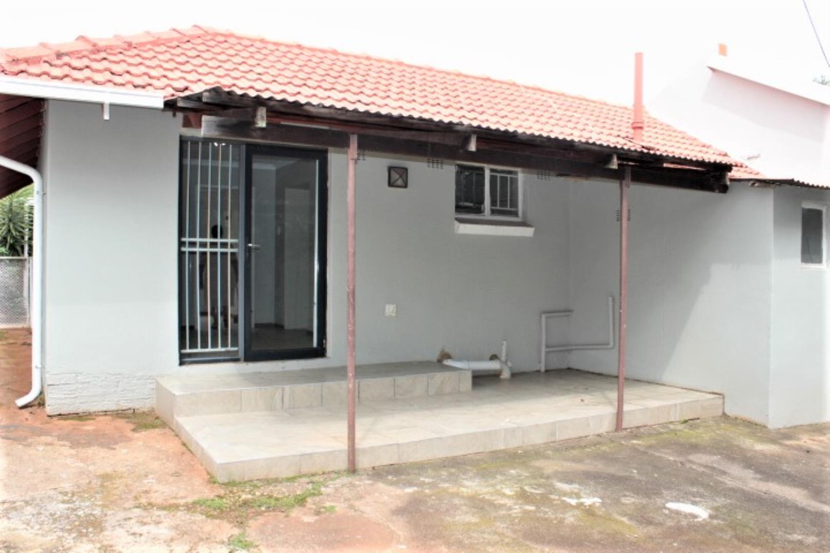 606846_20.JPG