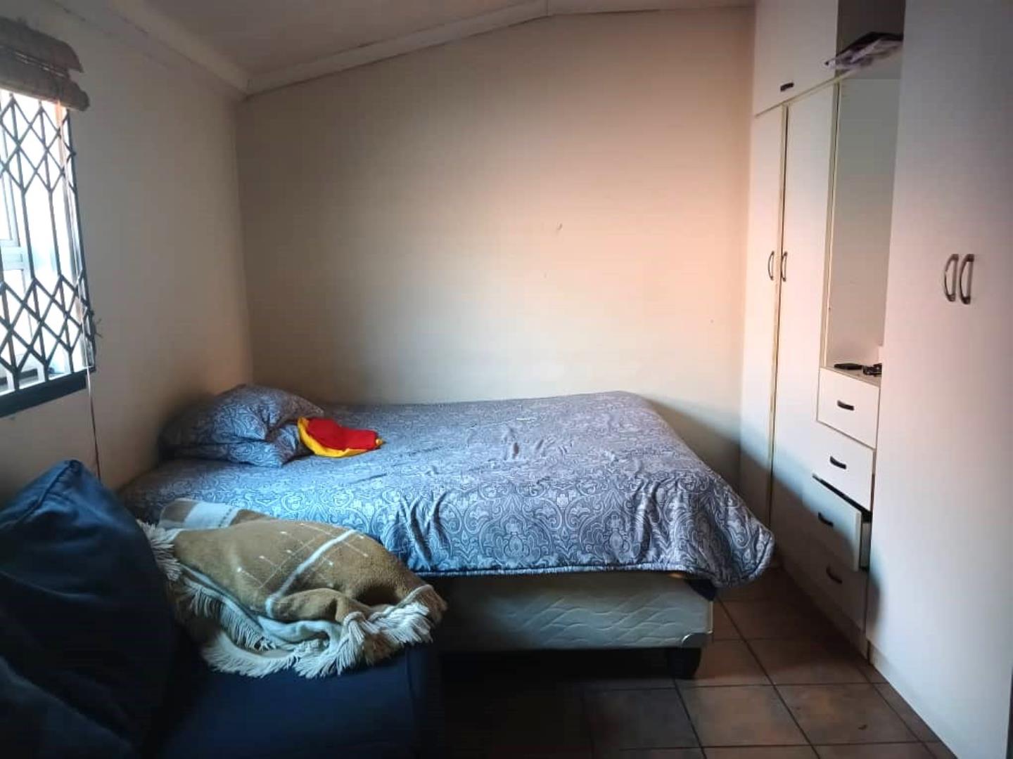 712221_Bed3.jpg