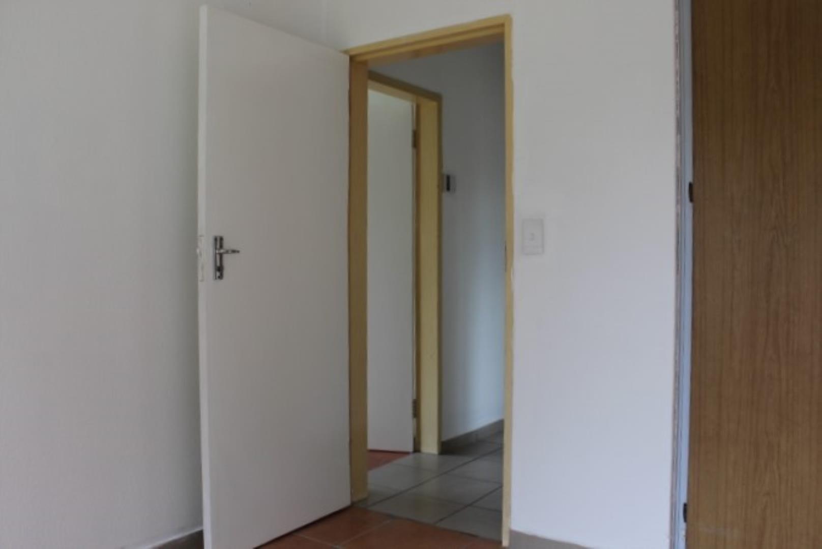 740463_14.JPG